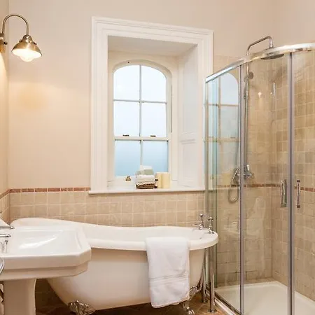 Wilton Castle * إينيسكورثي