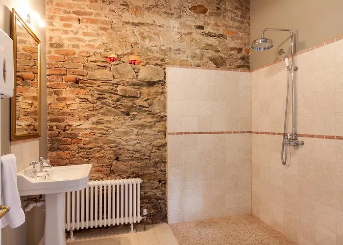 Wilton Castle エニスコーシー