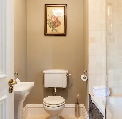 アパート Wilton Castle エニスコーシー